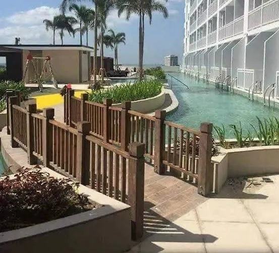 Apartment Unit At The Breeze Manila