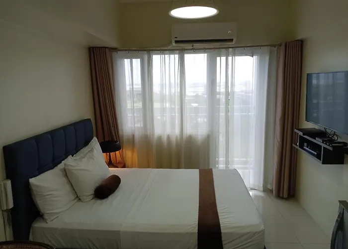 Apartment Unit At The Breeze
